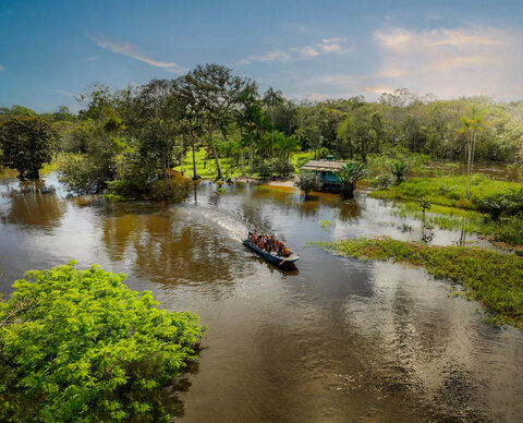 1.000 Meilen auf dem Amazonas - Exklusiv-Charter: 1.000 Meilen auf dem Amazonas von Manaus nach Tabatinga