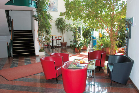 Highway Hotel