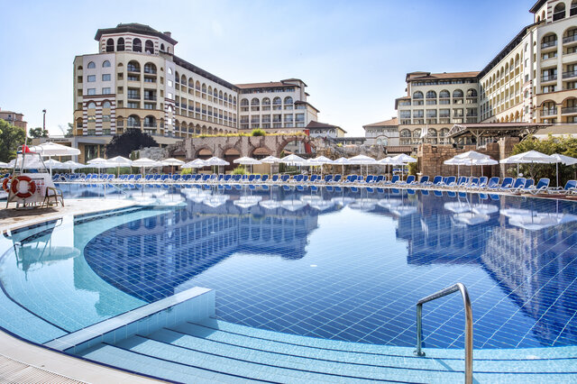 Hotel MELIÁ Sunny Beach **** | Badereise inkl. Flug