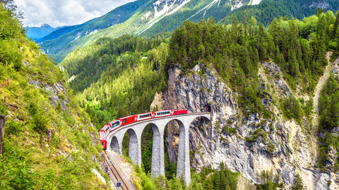 Königstour durch die Schweiz - Eisenbahnromantik und Alpenzauber