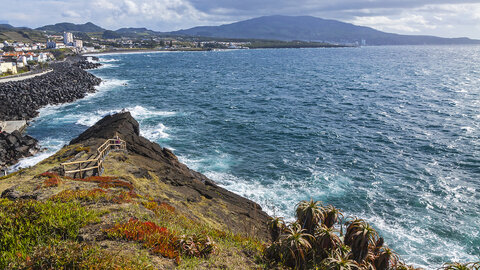 Azoren | Grüne Vulkaninseln im tiefblauen Atlantik