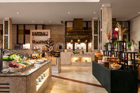 Nilkreuzfahrt & Baden 5***** Nile Crown III &  5***** Hotel Mövenpick Resort & Spa El Gouna