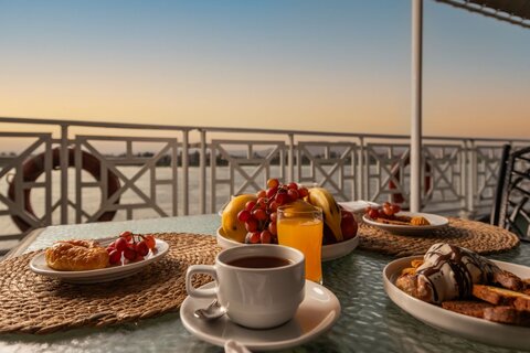 Nilkreuzfahrt & Baden 5***** Nile Crown III (neu renoviert) & 5***** Creek Hotel & Residences El Gouna