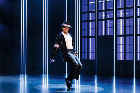 DAS MICHAEL JACKSON MUSICAL | Hamburg mit dem ÖBB Nightjet | ab/bis Wien | © Matthew Murphy/Stage Entertainment