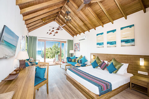 Reethi Faru Resort****