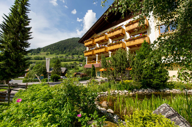 Hotel KÄRNTNERHOF**** | Das Familien- & Sporthotel in Kärnten
