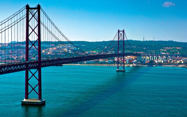 Ponte 25 de Abril