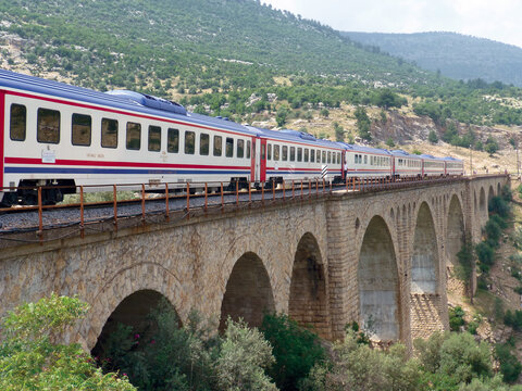 Trans-Anatolien - Vom Abendland zum Morgenland Zug und Busrundreise | ab/bis Wien