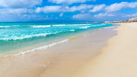 Sant Jordi Hotel ab/bis Linz oder Graz